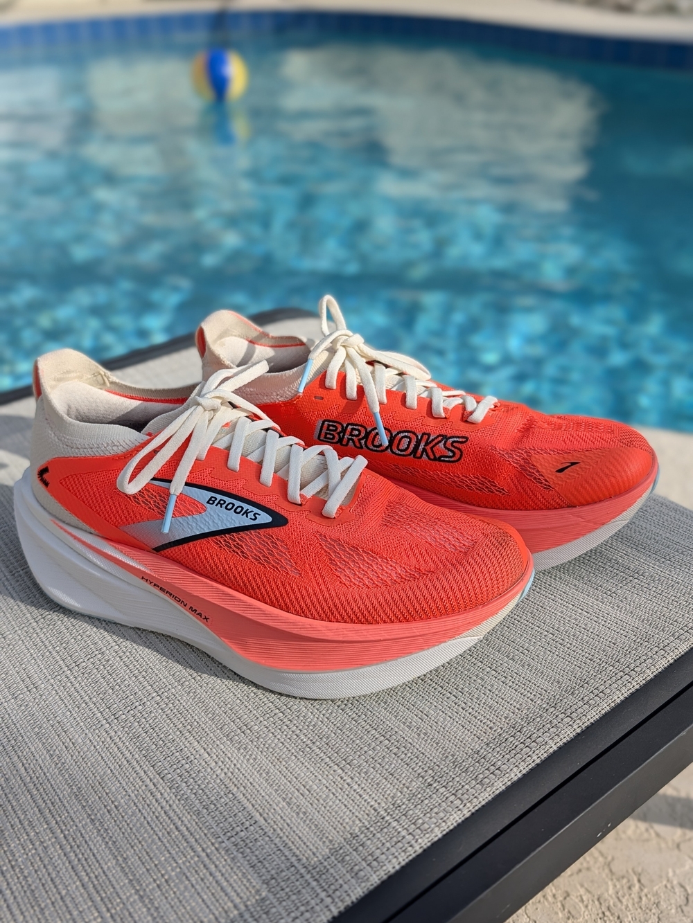 Brooks Hyperion Max 3 Women's Size 9.5 Fiery Coral Running Shoes 1204551B659 - Picture 2 of 12